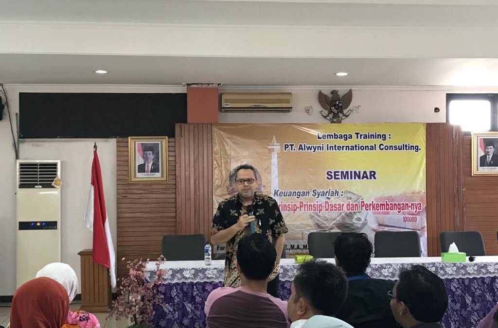 Pemateri Keuangan Syariah di Pelatihan Kewirausahaan Terpadu